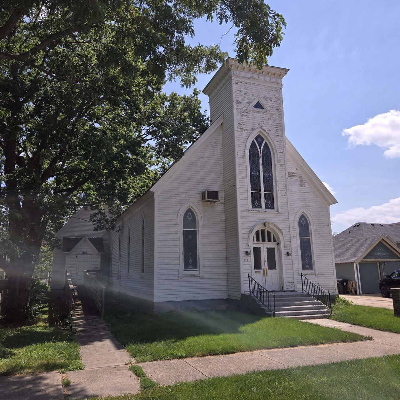 Property Photo:  717 Bluff Street  WI 53511 