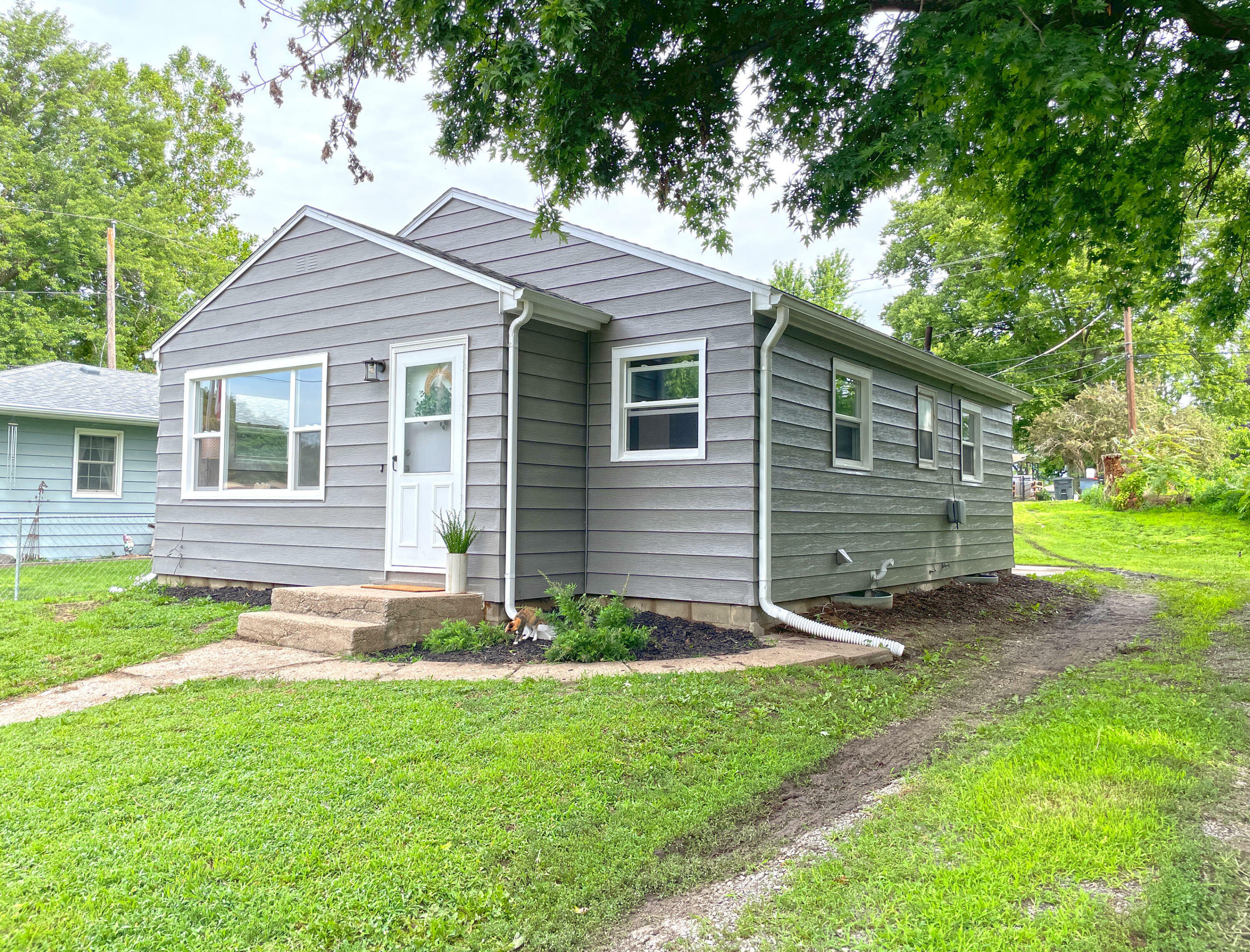 Property Photo:  1103 Cass  Street  IA 51652 