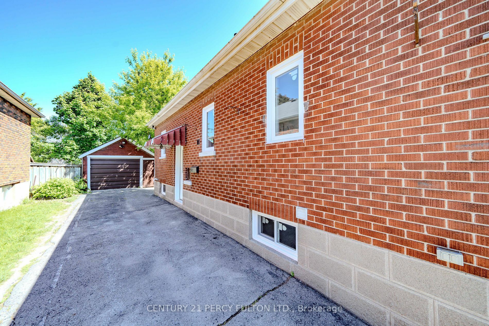 Property Photo:  250 McNaughton Ave  ON L1H 3B6 