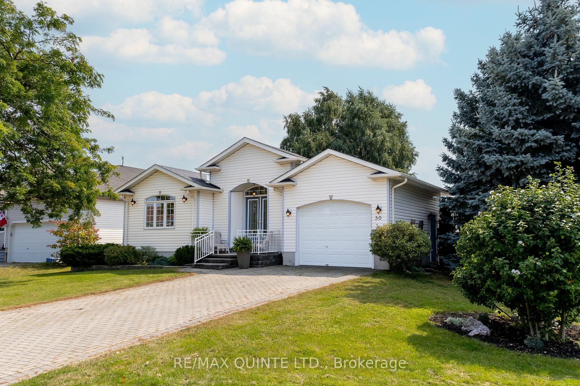 Property Photo:  50 Elmdale Dr  ON K0K 3L0 