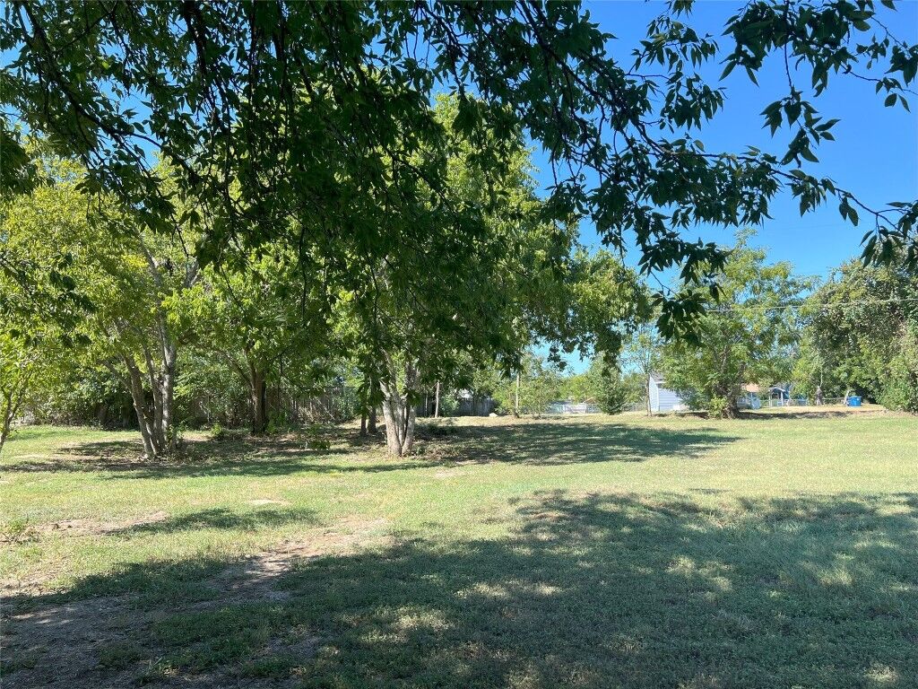 Property Photo: 00 Madison Street TX 78621