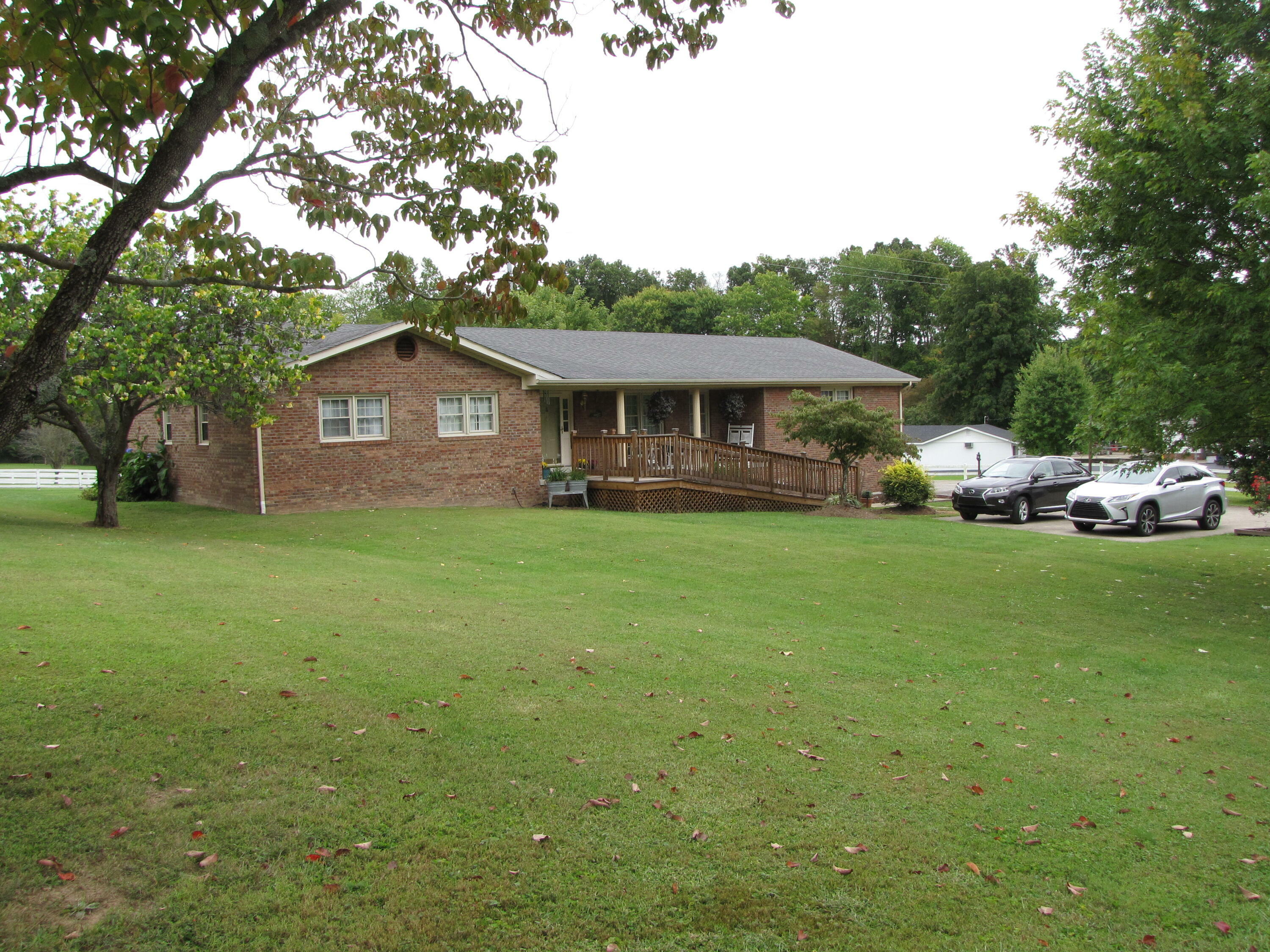 Property Photo:  425 South Dogwood Drive  KY 40403 