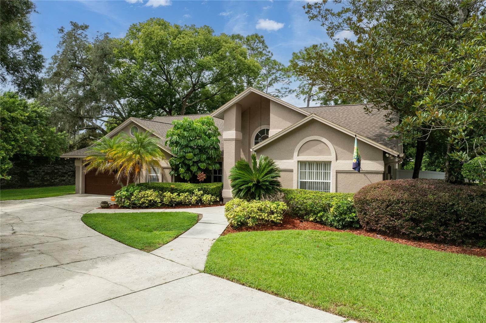 Property Photo:  12802 Wallingford Drive  FL 33624 