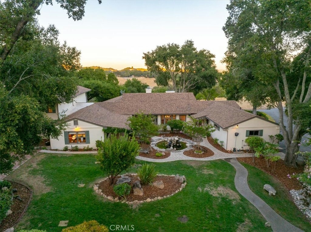 Property Photo:  5161 Vineyard Drive  CA 93446 