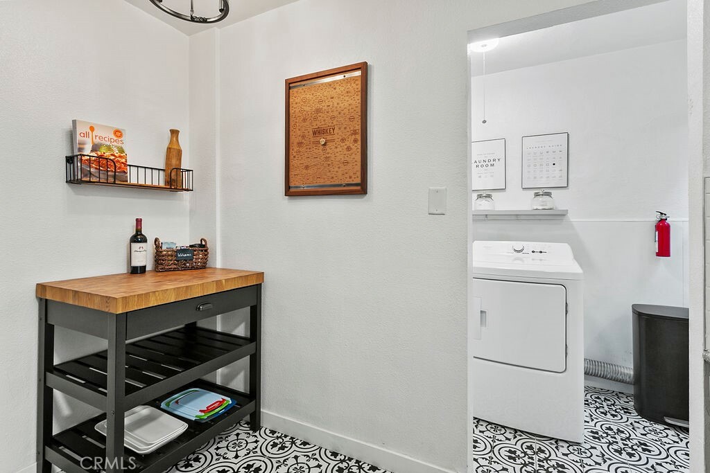 Property Photo:  179 Saint Joseph Avenue  CA 90803 