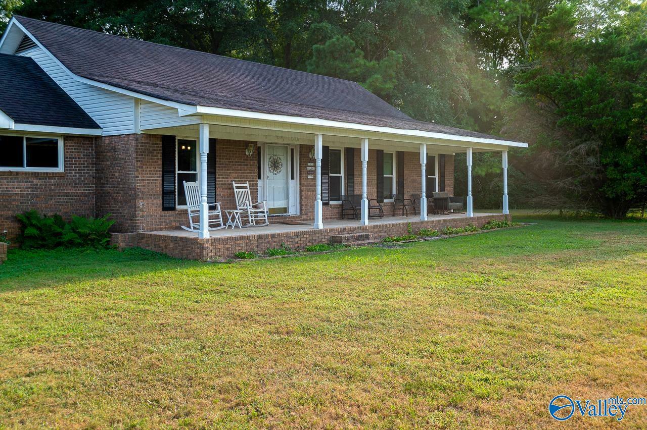 Property Photo:  392 County Road 337  AL 35650 