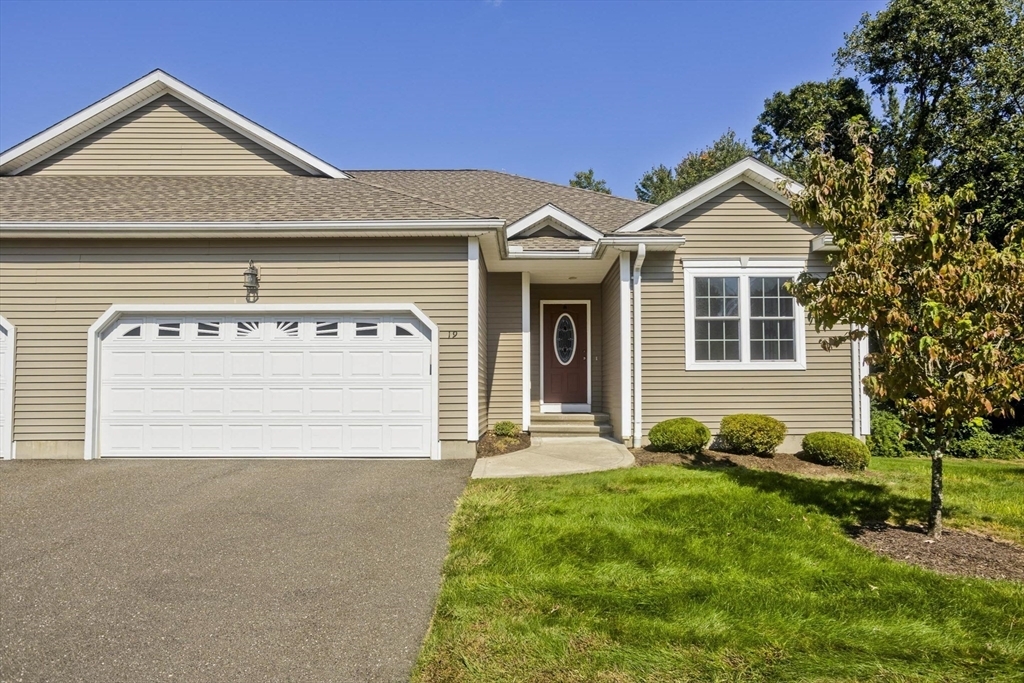 Property Photo: 19 Maplecrest Cir 19 MA 01013