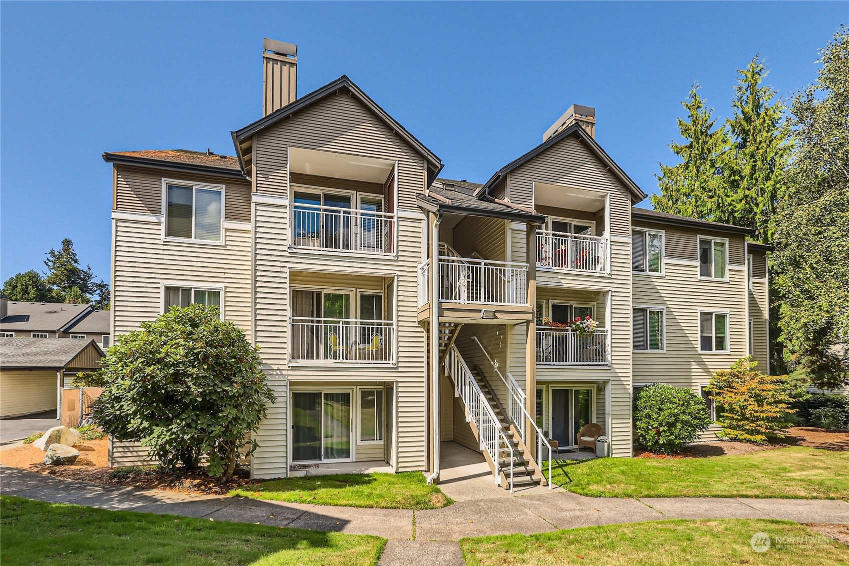 Property Photo:  12303 Harbour Pointe Boulevard V304  WA 98275 