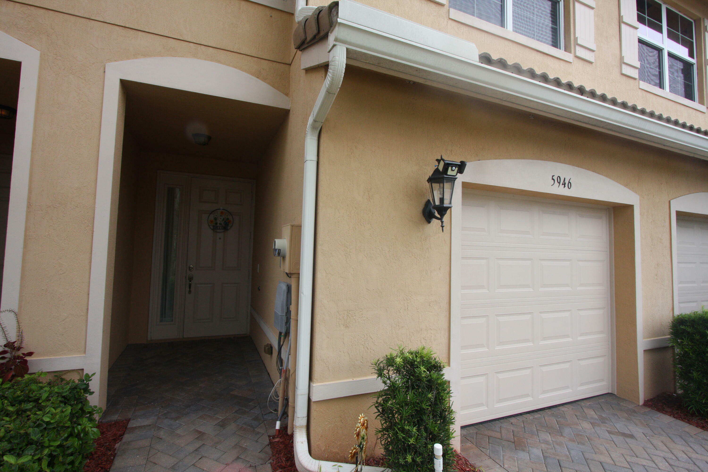 Property Photo:  5946 Monterra Club Drive  FL 33463 