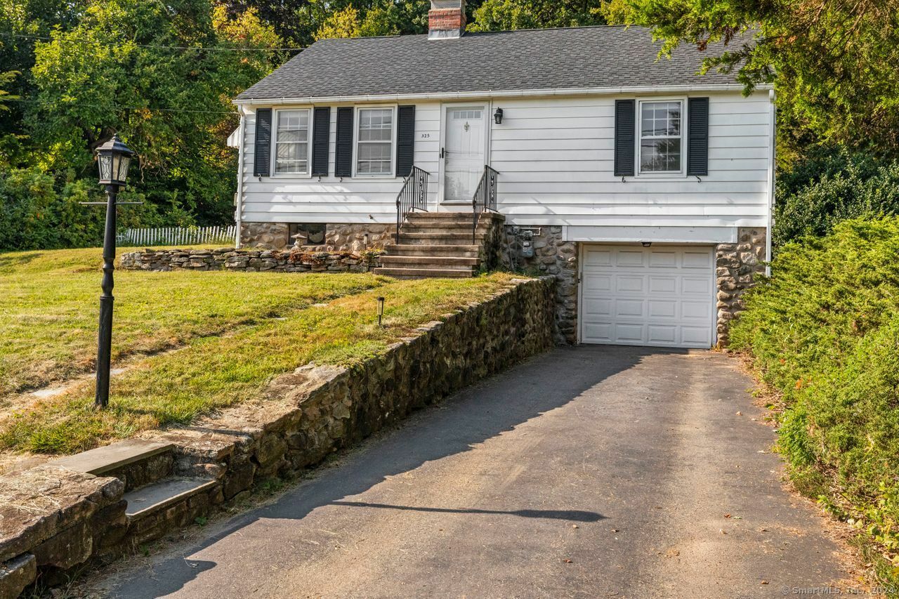 Property Photo:  325 Pierpont Road  CT 06705 