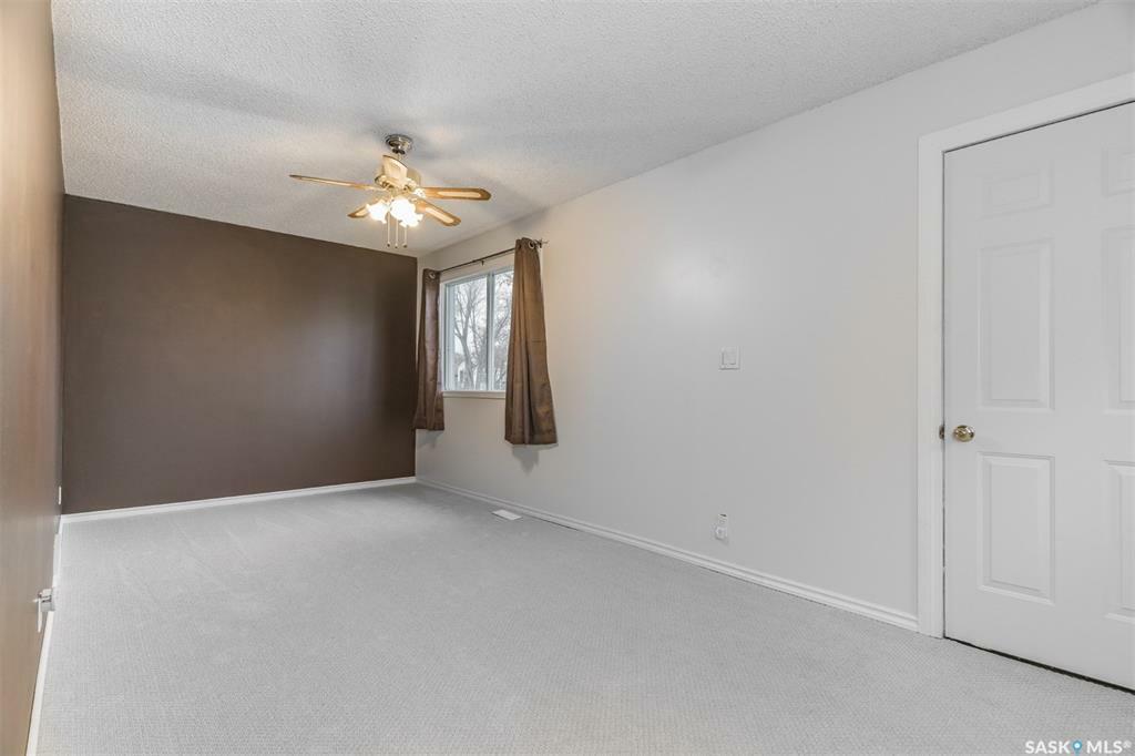 Property Photo:  1513 7th Avenue N  SK S7K 2W6 