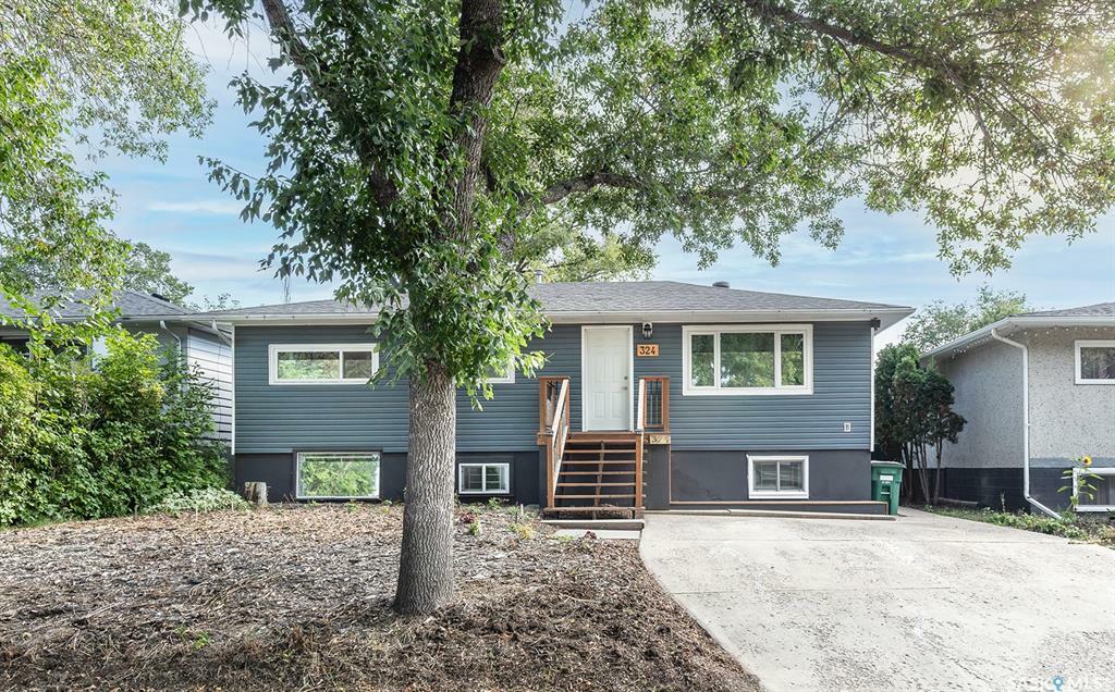 Property Photo:  324 Winnipeg Avenue S  SK S7M 3M4 