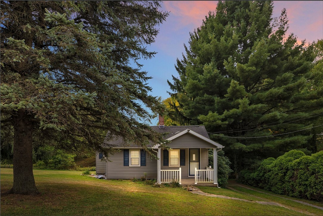 Property Photo:  2962 Chewton Wurtemburg Rd  PA 16117 