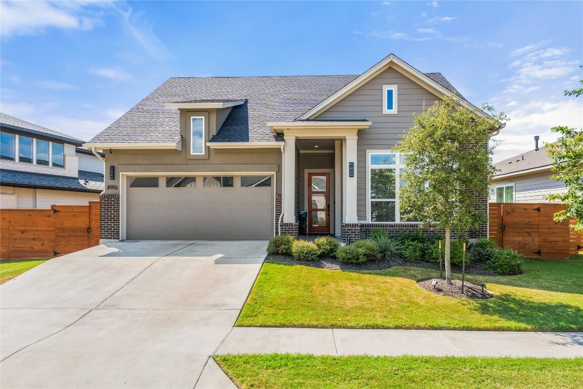 Property Photo: 8916 Centurion Path TX 78744