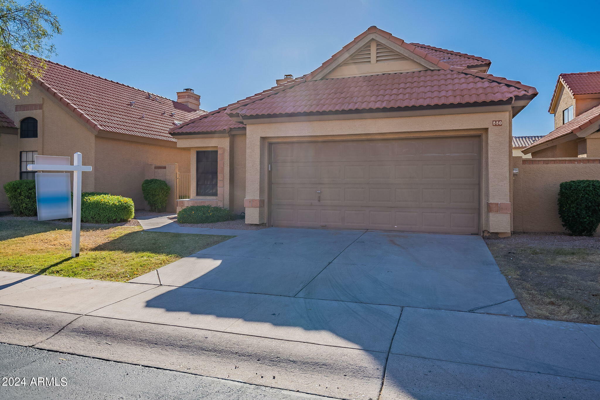 Property Photo:  880 N Terrace Road  AZ 85226 