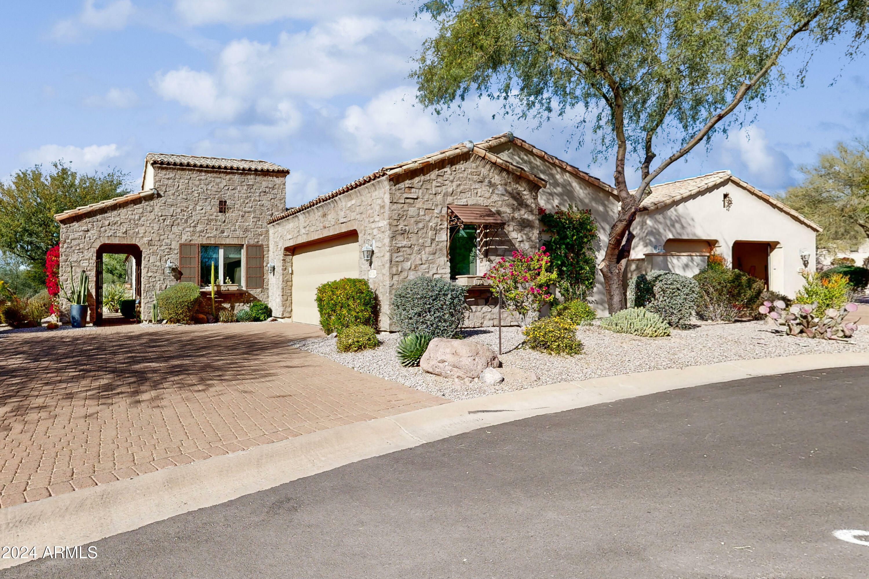 Property Photo:  2744 S First Water Lane  AZ 85118 