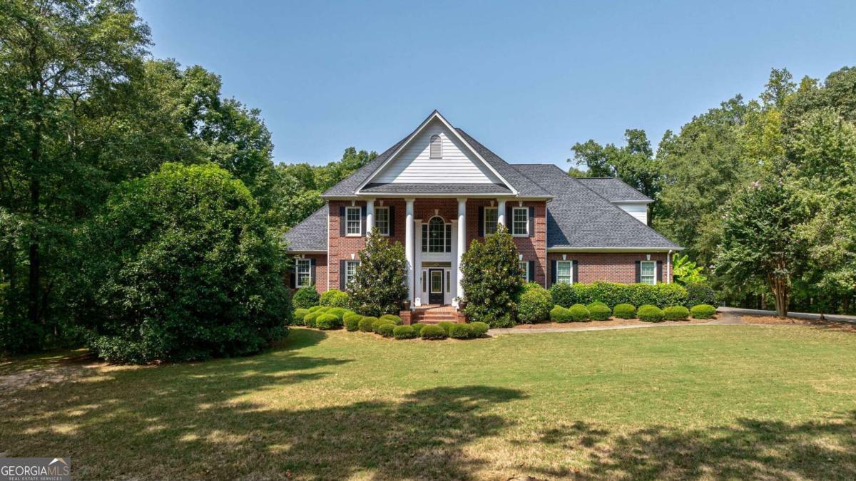 Property Photo:  1120 Lexington Court  GA 30621 