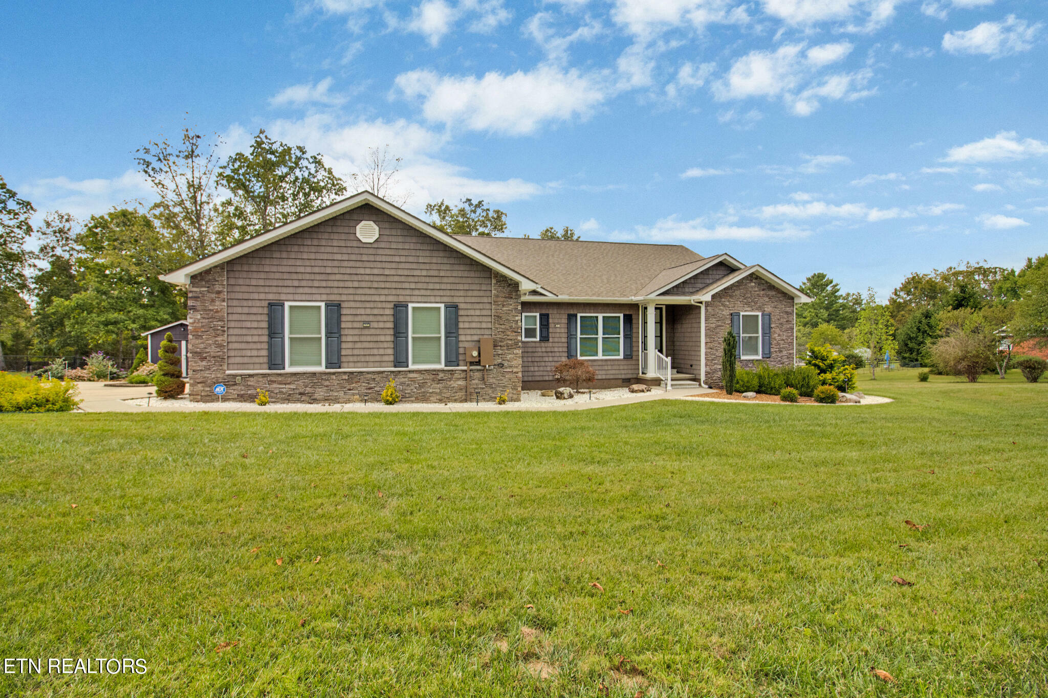 Property Photo:  359 Hillendale Acres Lane  TN 38572 