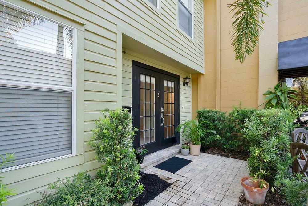 Property Photo:  901 E Pine Street 2  FL 32801 