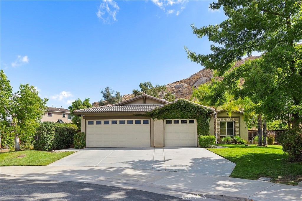 Property Photo:  26236 Percheron Circle  CA 92555 