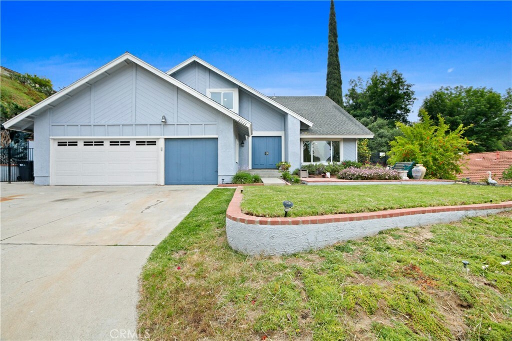 Property Photo:  23644 Via Rancho Drive  CA 91765 