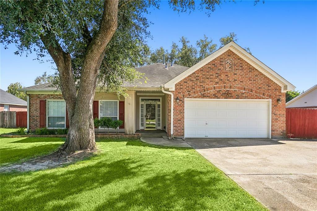 Property Photo:  521 Redbud Lane  LA 70460 