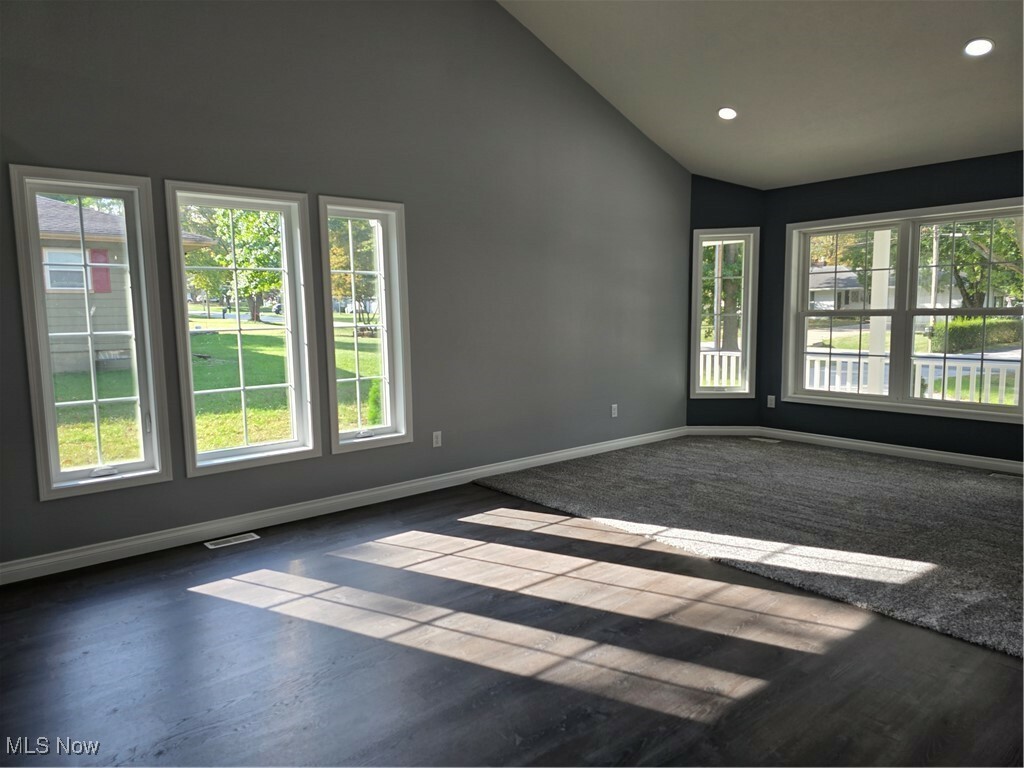 Property Photo: 506 Swank Drive OH 44278