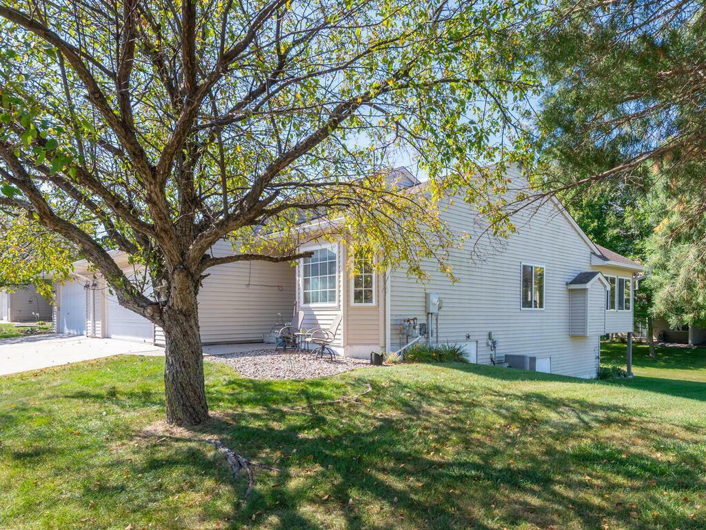 Property Photo:  1000 Primrose Lane  MN 55387 