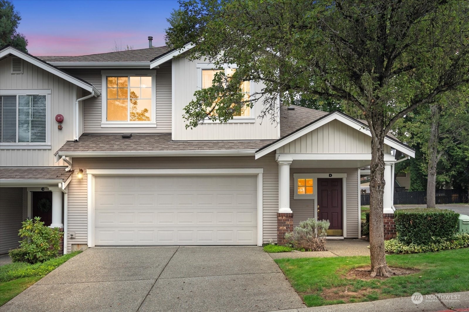 Property Photo:  4911 Talbot Place S D  WA 98055 