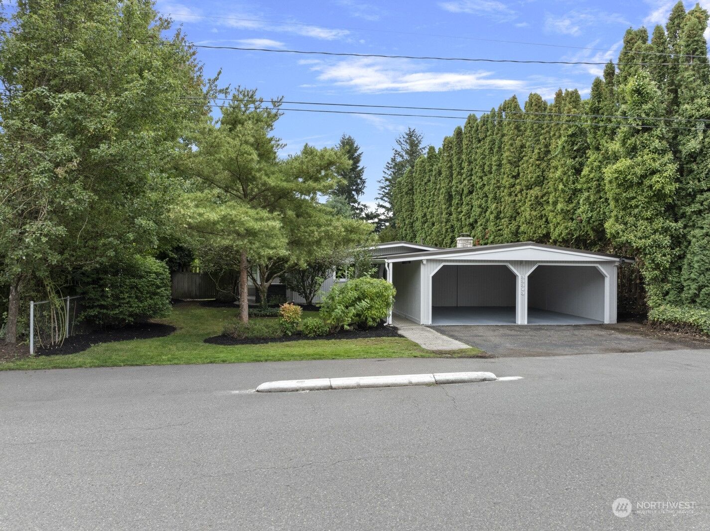 Property Photo: 33323 SE 42nd Street WA 98024
