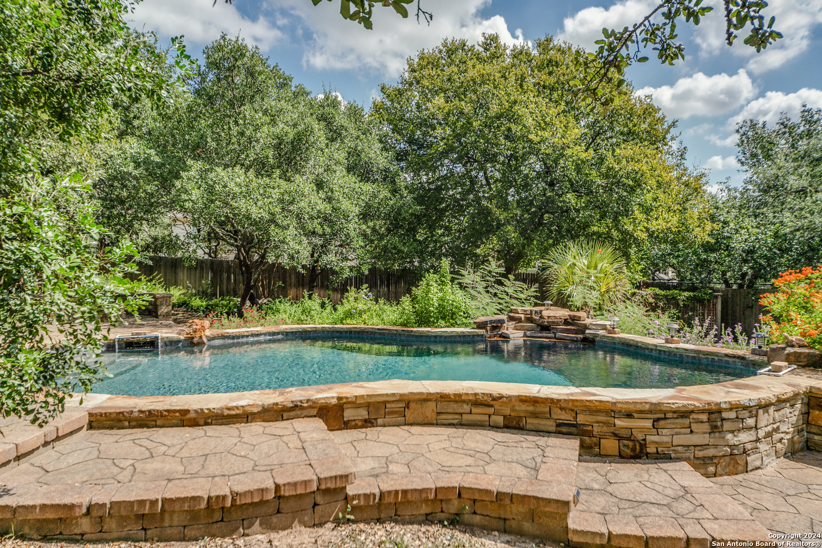 Property Photo:  435 Chimney Tops  TX 78260 