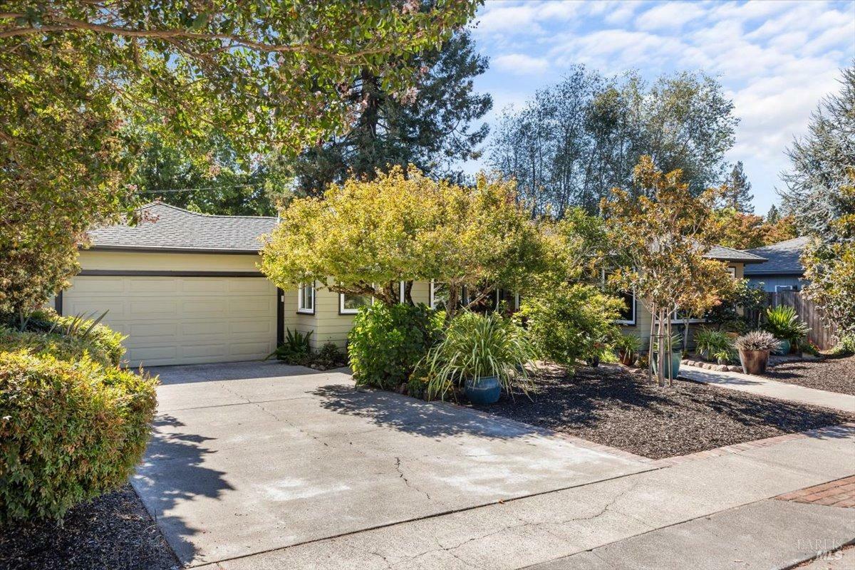 Property Photo:  1650 El Camino Way  CA 95404 