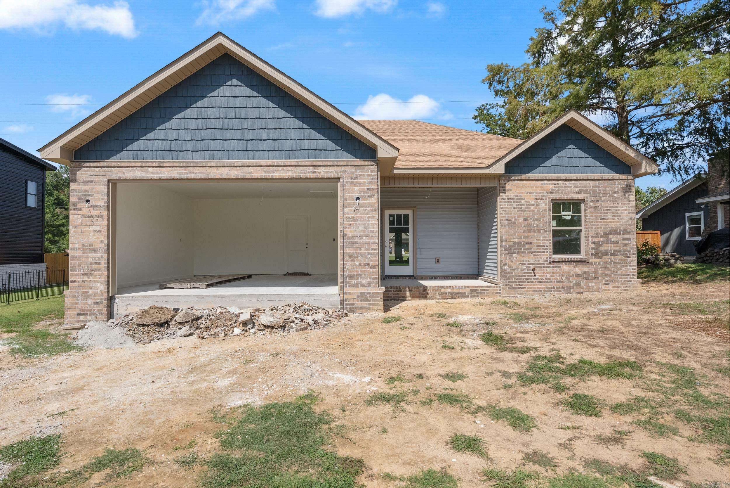 Property Photo:  1208 W Eighth Street  AR 72150 