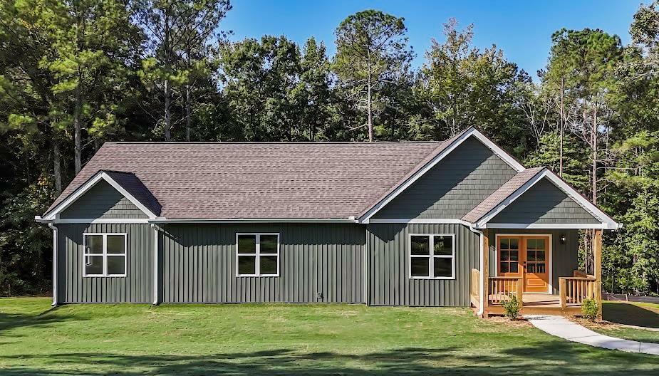 Property Photo: 128 Oak Leaf Drive GA 30116