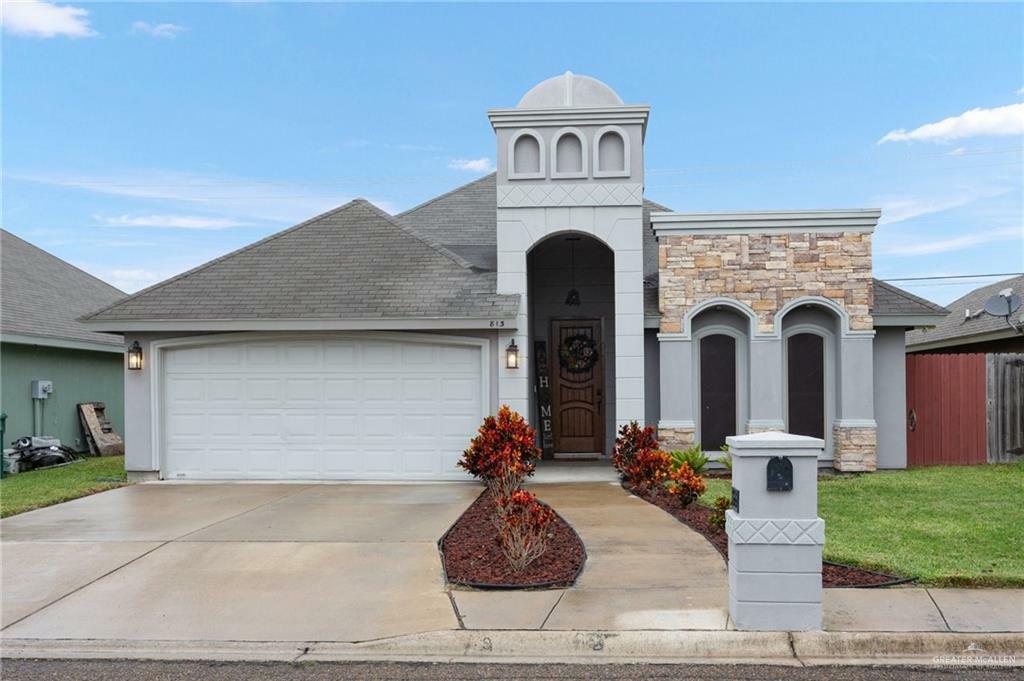Property Photo:  813 E Azucar Avenue  TX 78577 