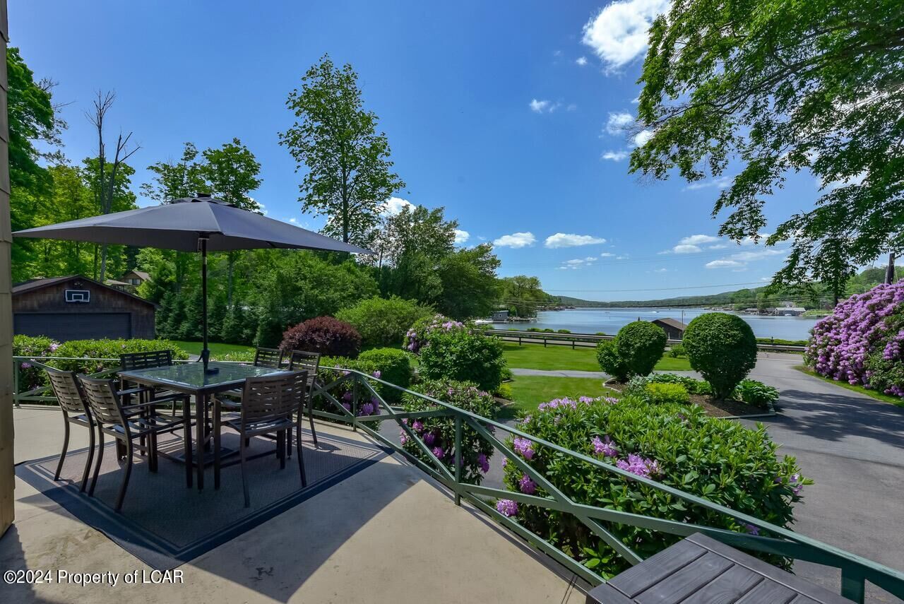 Property Photo:  1052 Lakeside Drive  PA 18618 