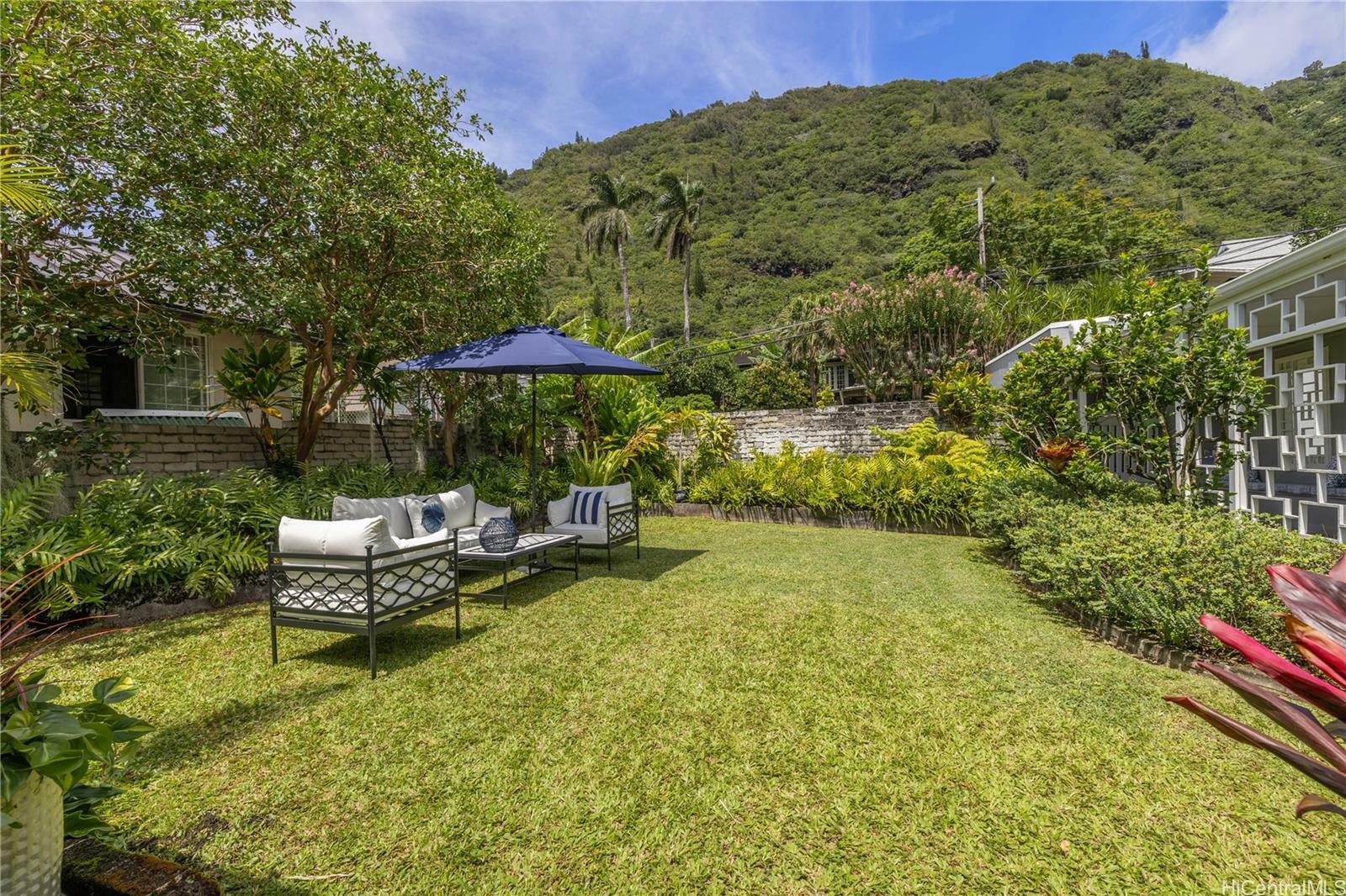 Property Photo:  3107 Oahu Avenue  HI 96822 