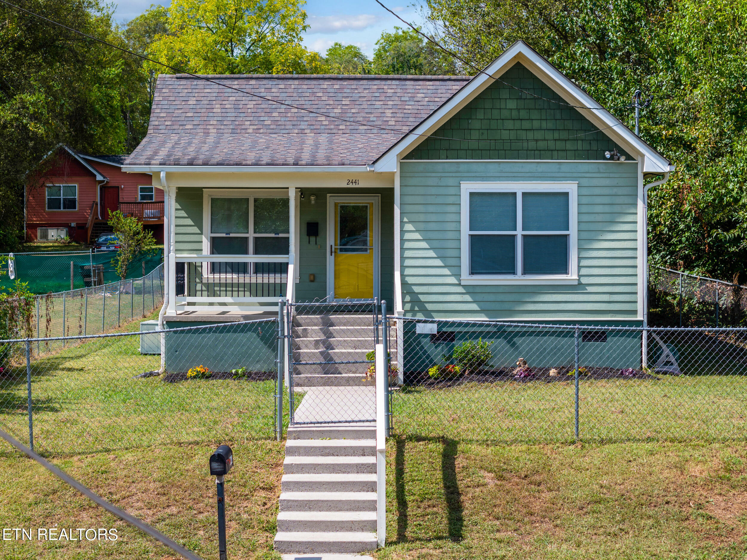 Property Photo:  2441 Selma Ave  TN 37915 