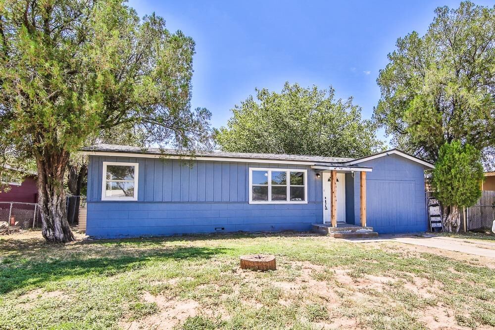 Property Photo: 1917 62nd Street TX 79412