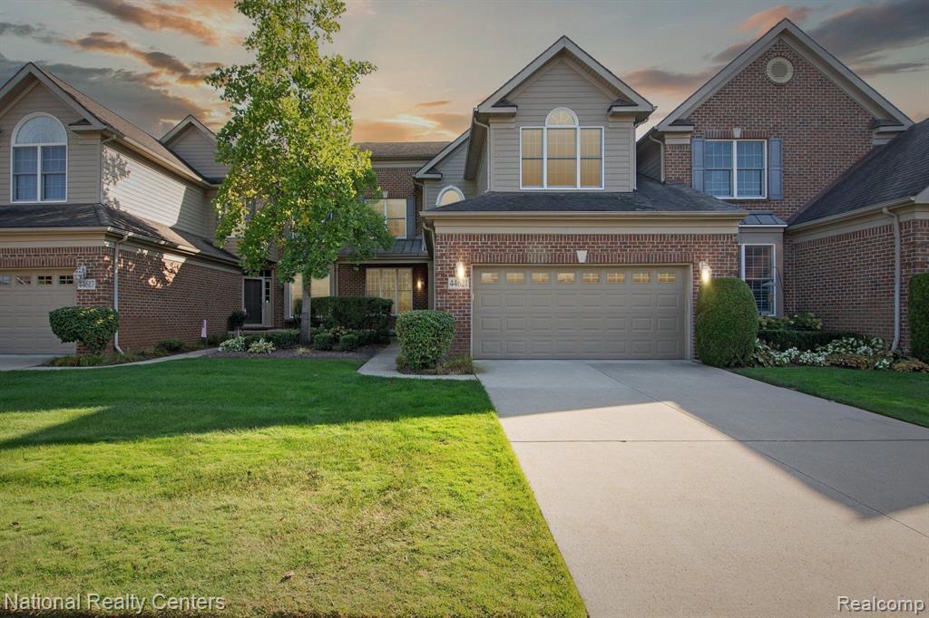Property Photo: 44621 S Broadmoor Circle 114 MI 48168 8638