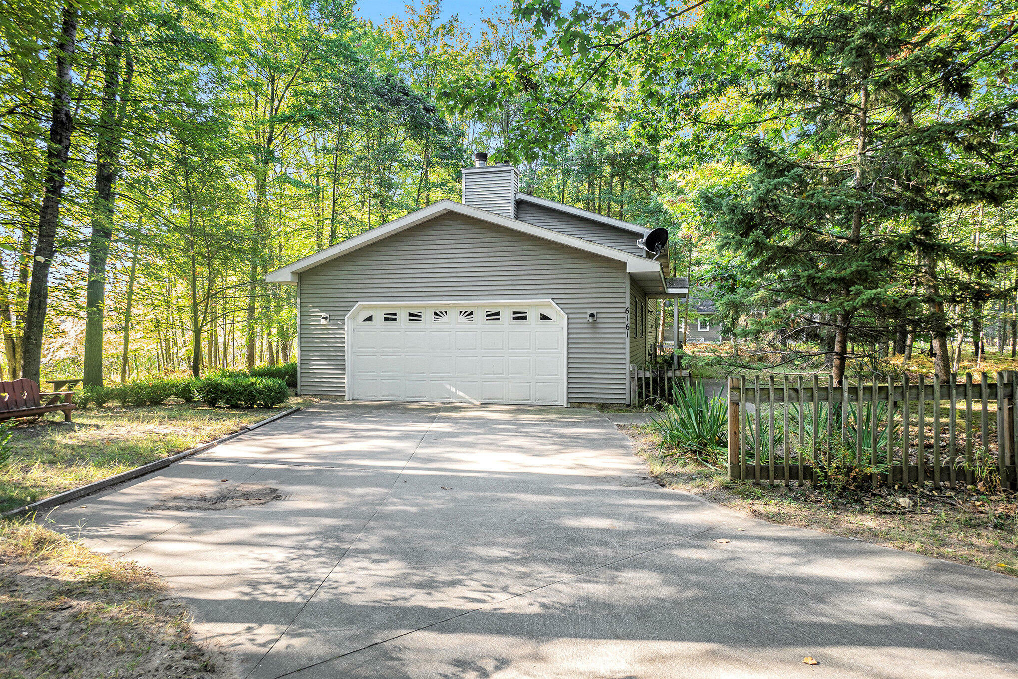 Property Photo:  6161 Fox Run Circle  MI 49346 