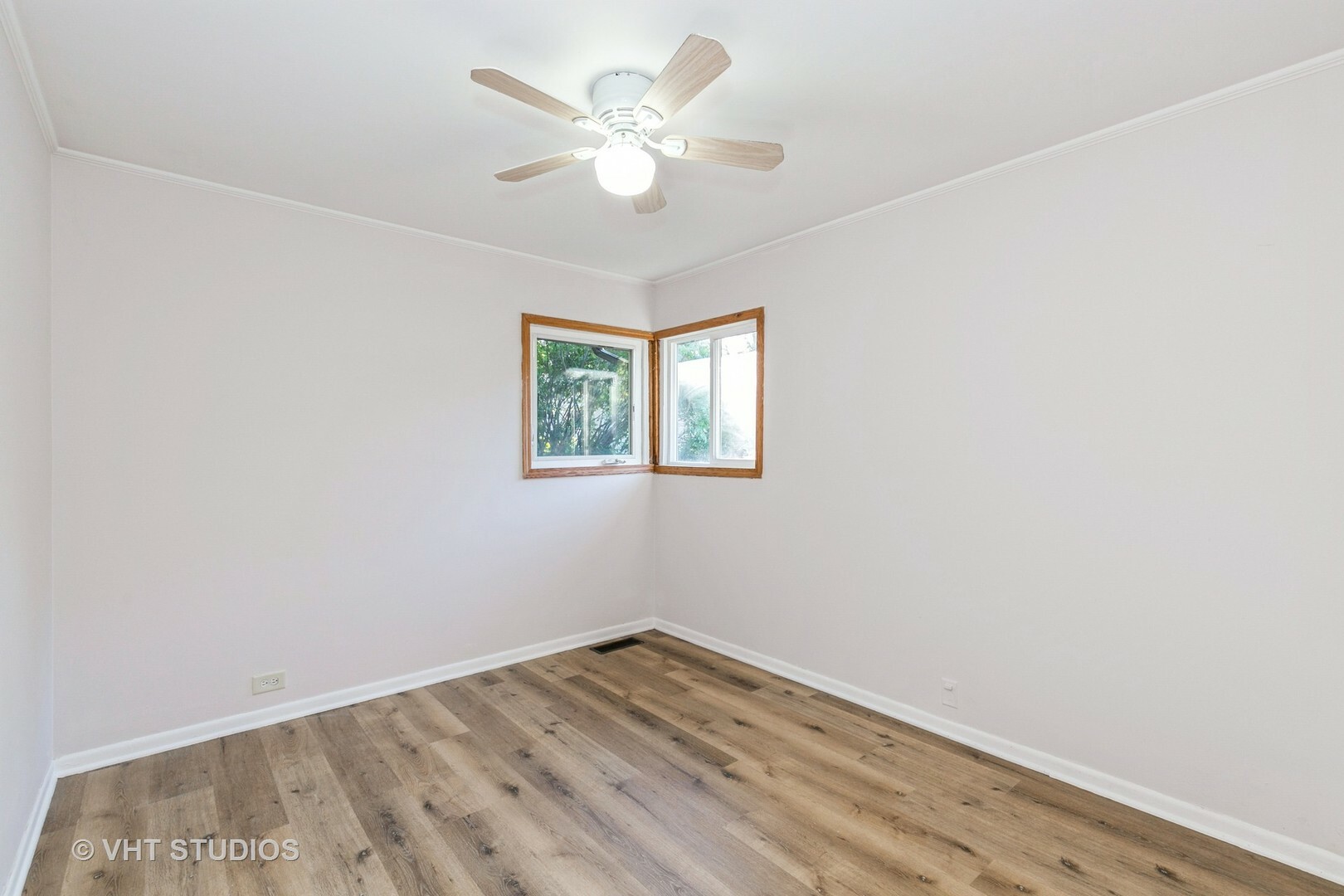 Property Photo:  4 E Rocket Circle  IL 60466 