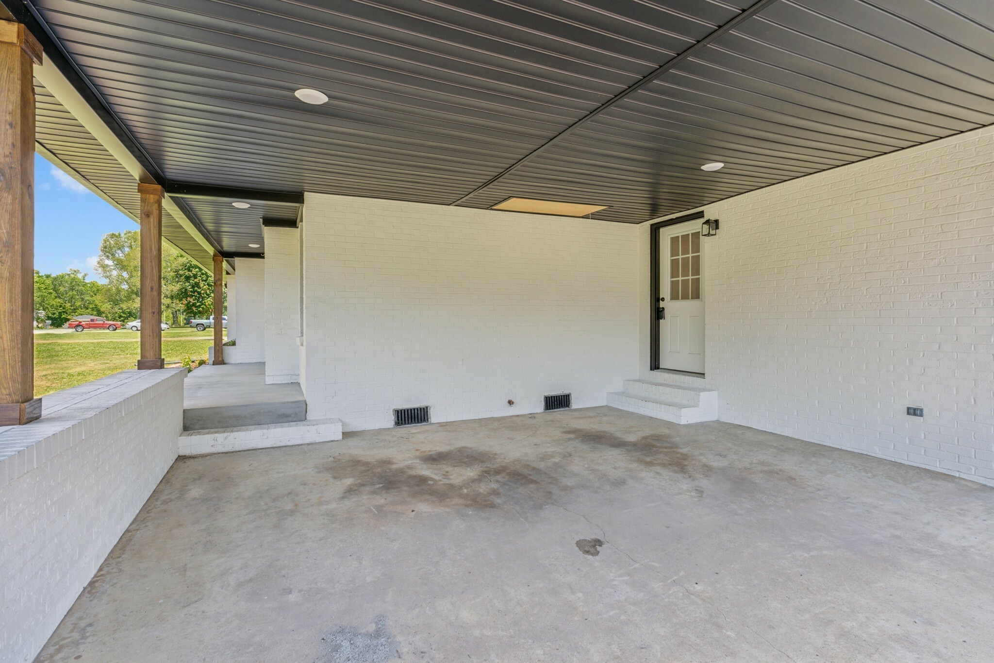 Property Photo:  512 Crestwood Dr  TN 37083 