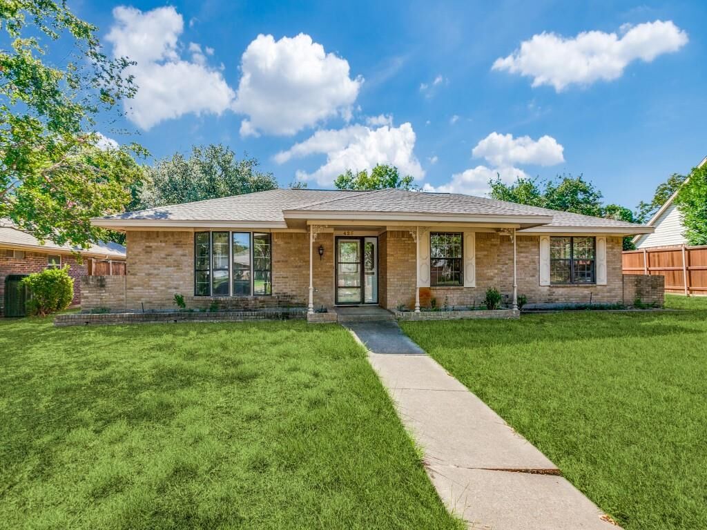Property Photo:  425 Pleasant Valley Lane  TX 75080 