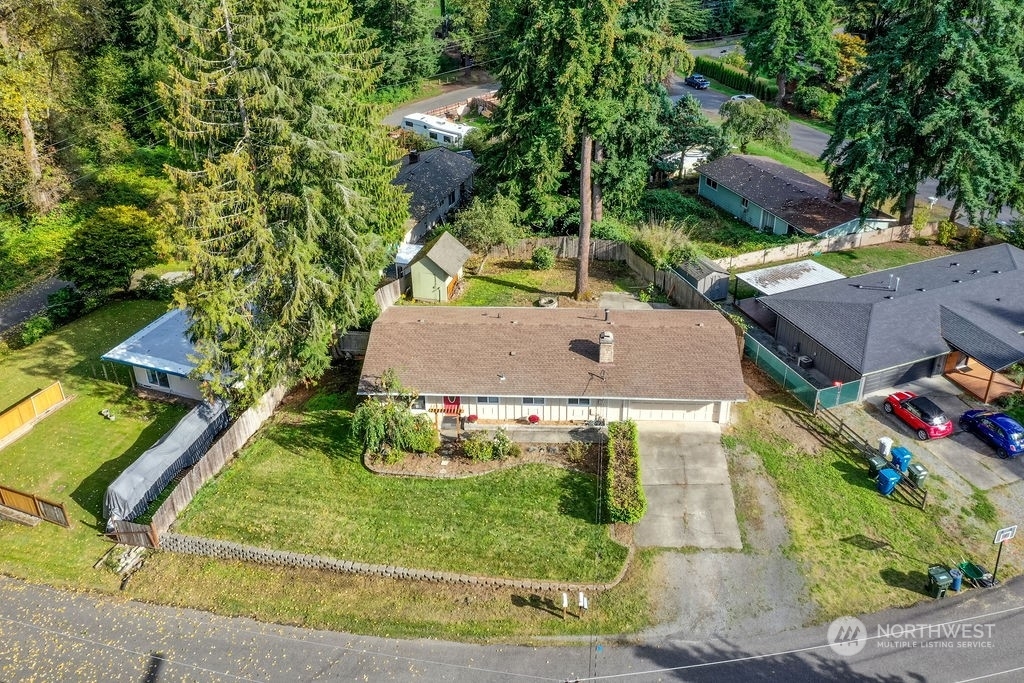 Property Photo:  13010 163 Avenue SE  WA 98059 