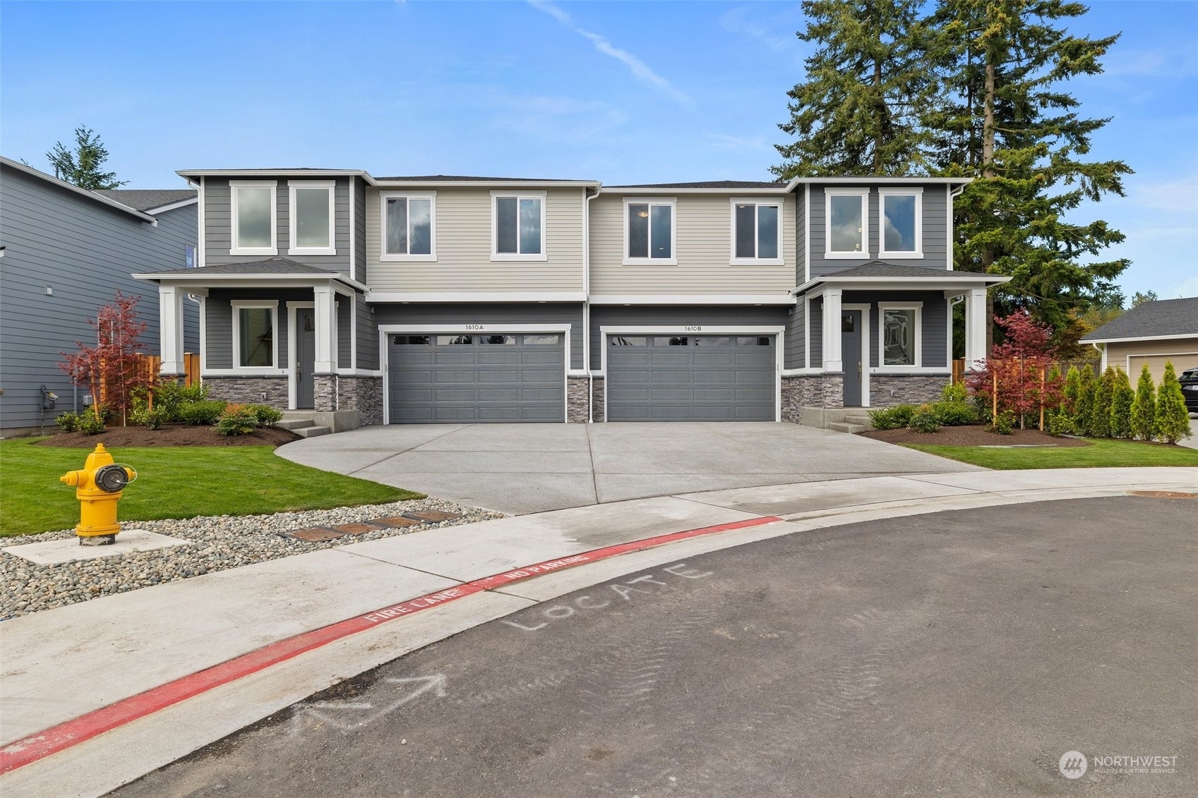 Property Photo: 1610 106th Place SW B WA 98204