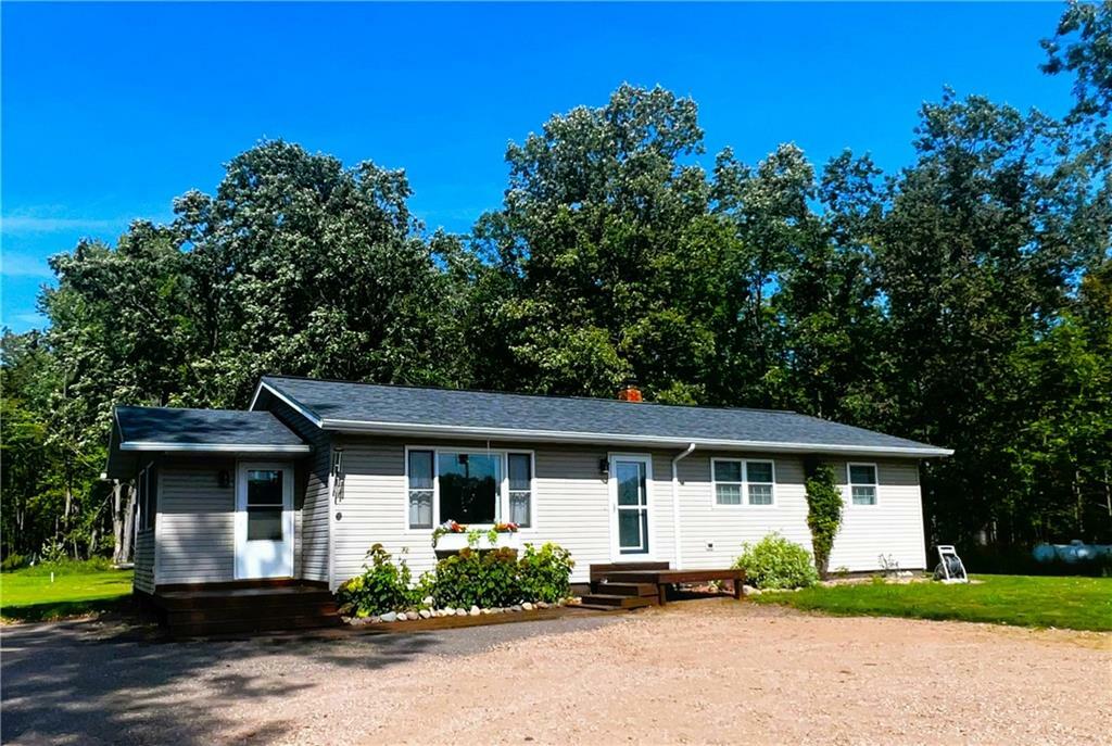 Property Photo:  W10940 County Road H  WI 54819 