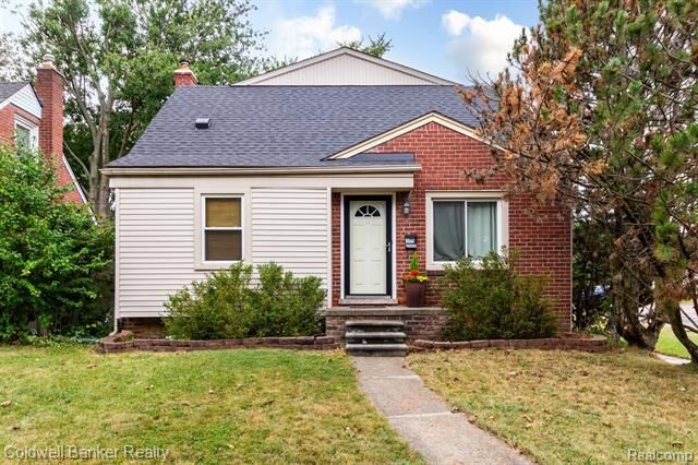 Property Photo:  3225 N Vermont Avenue  MI 48073 