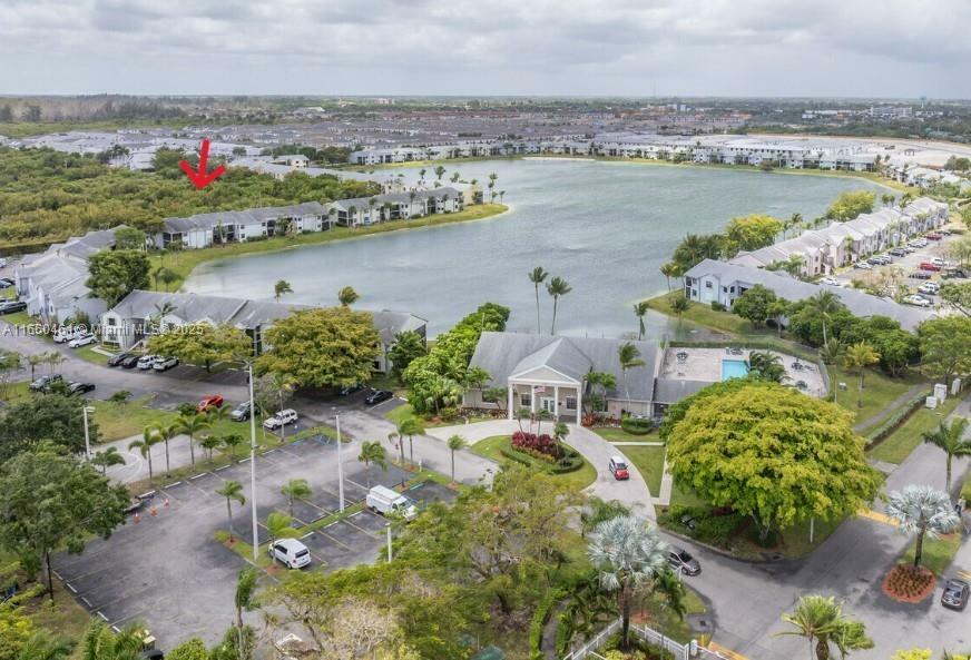 Property Photo: 1051 Jefferson Dr 1051J FL 33034