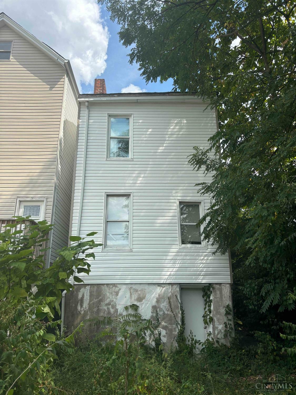 Property Photo:  2417 May Street  OH 45206 